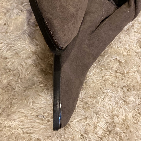 NWOT Marc Fisher Over the Knee suede boots - Picture 6 of 10